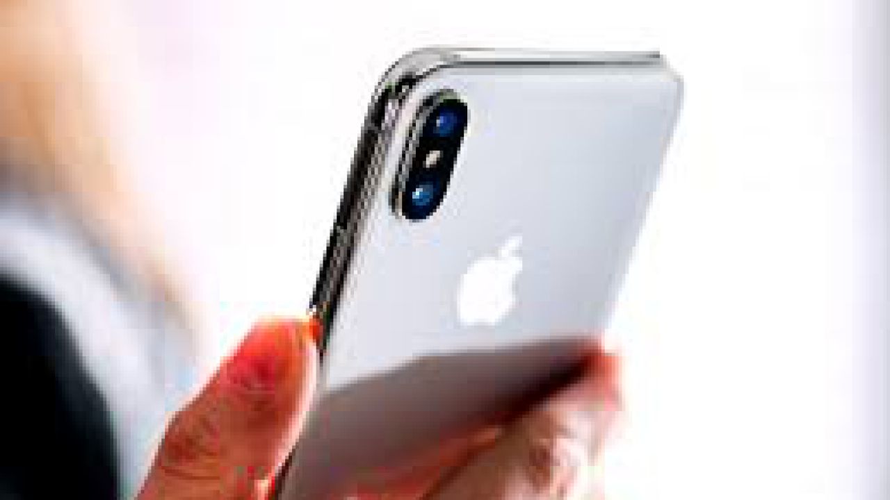 ডার্কসোয়ার্ড স্পাইওয়্যার থেকে আইফোন ব্যবহারকারীরা কি সত্যিই নিরাপদ