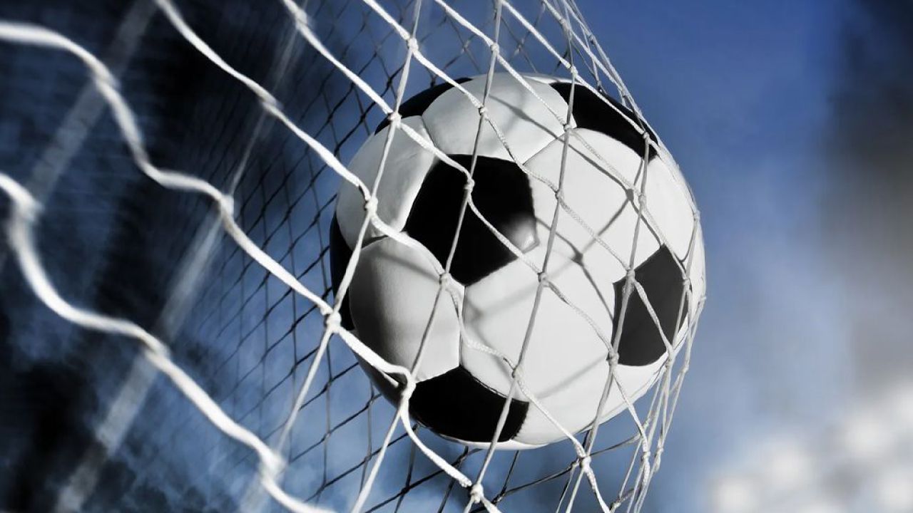 শীর্ষ পাঁচ লিগে এক মৌসুমে সর্বোচ্চ গোল যাদের