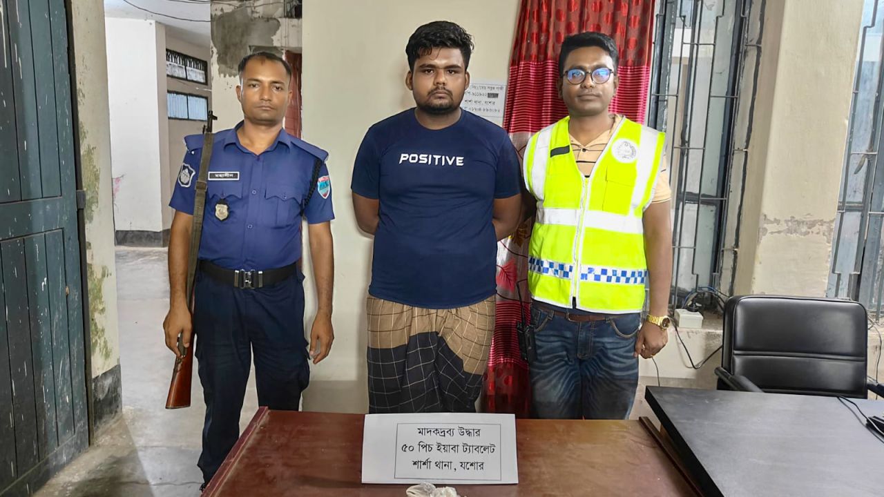 কালীগঞ্জে যুবককে কুপিয়ে হত্যাচেষ্টার মামলায় গ্রেপ্তার ১
