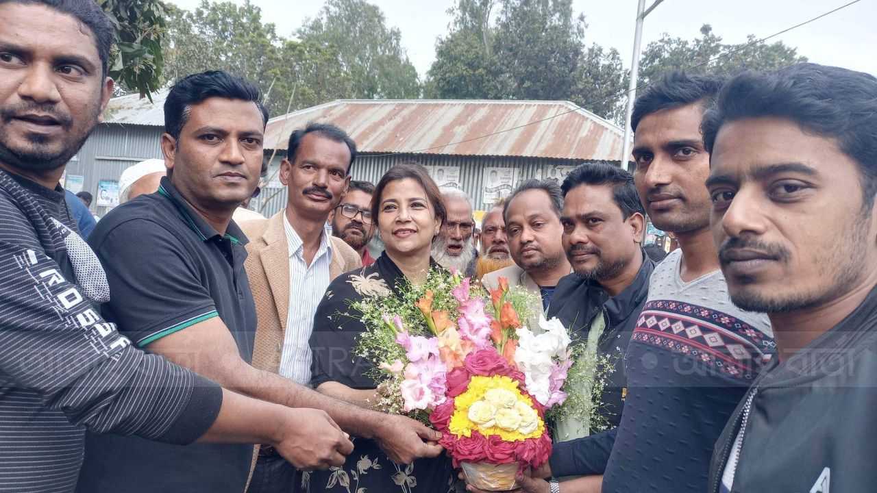 নাগরপুরে আ.লীগ কেন্দ্রীয় নেতা তারানা হালিমের সাথে জাতীয় সাংবাদিক সংস্থার শুভেচ্ছা বিনিময়