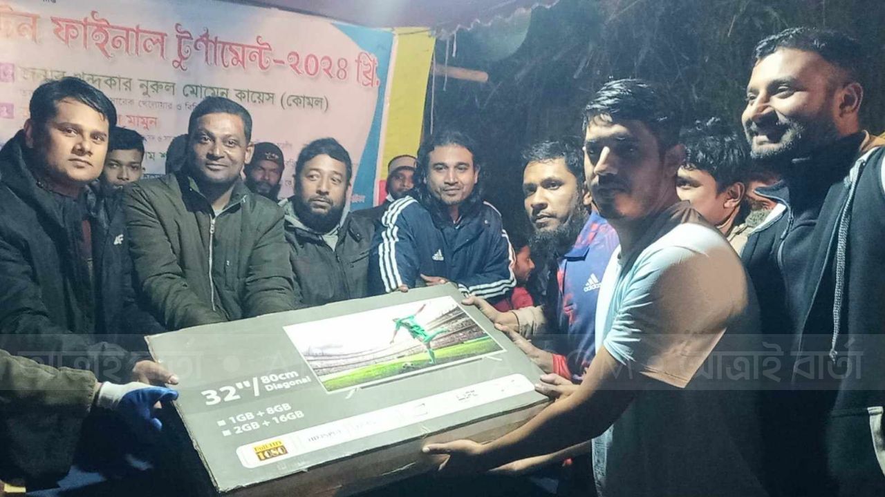 নাগরপুরে ধুবড়িয়া ইউনিয়নে ব্যাডমিন্টন টুর্নামেন্ট ফাইনাল অনুষ্ঠিত